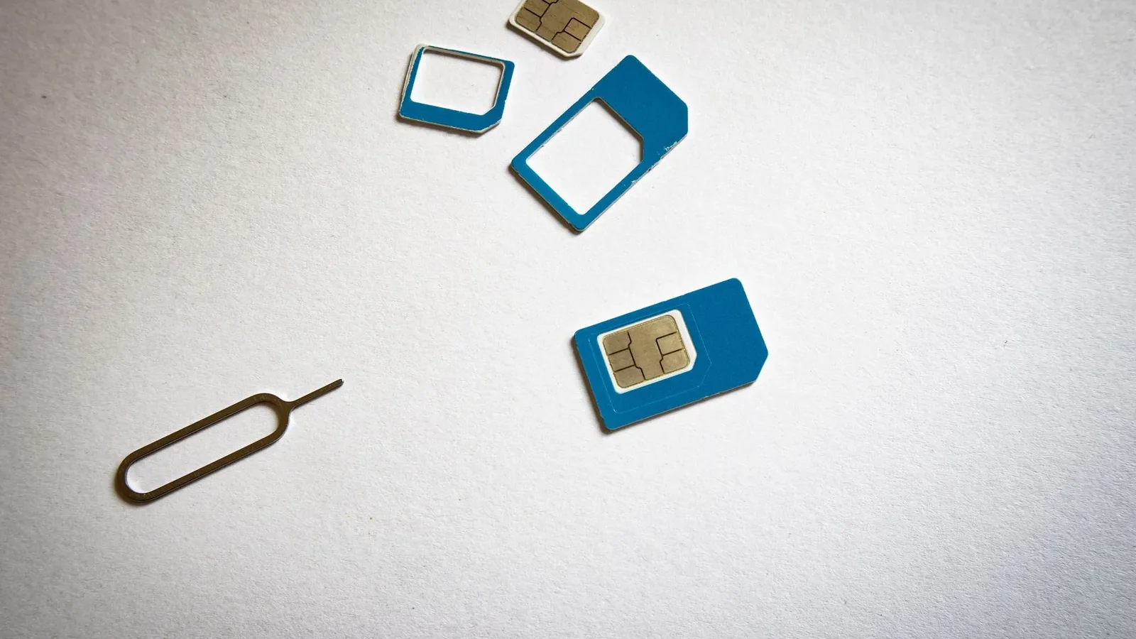 Türkiye SIM Card Prices for Tourists (2026): Turkcell, Vodafone and Türk Telekom